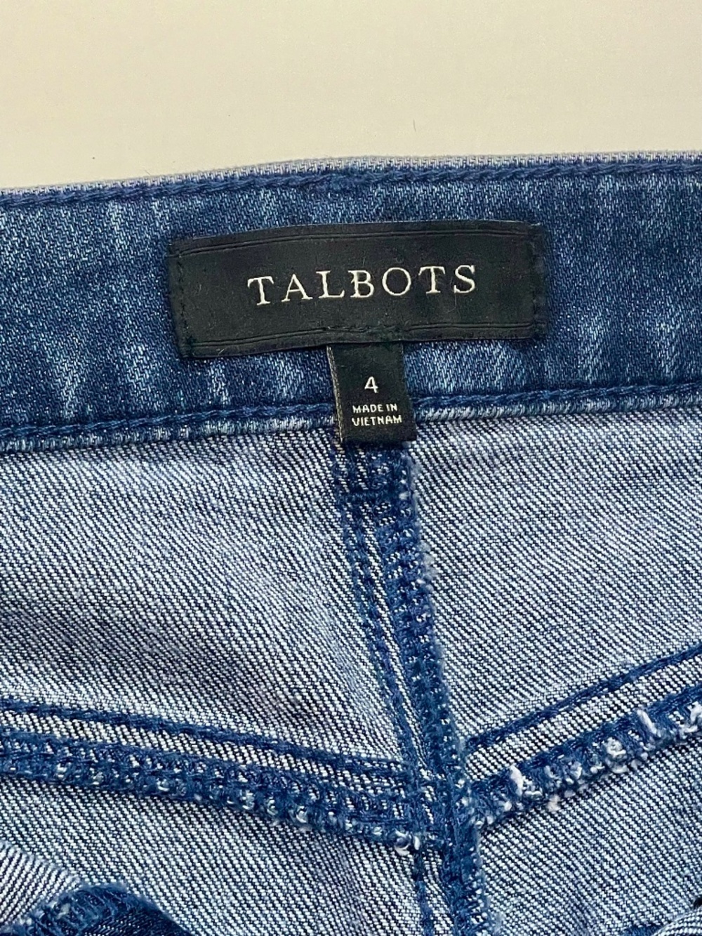 Talbots Denim Jean Pencil Skirt size 4 NWOT - Picture 3 of 9